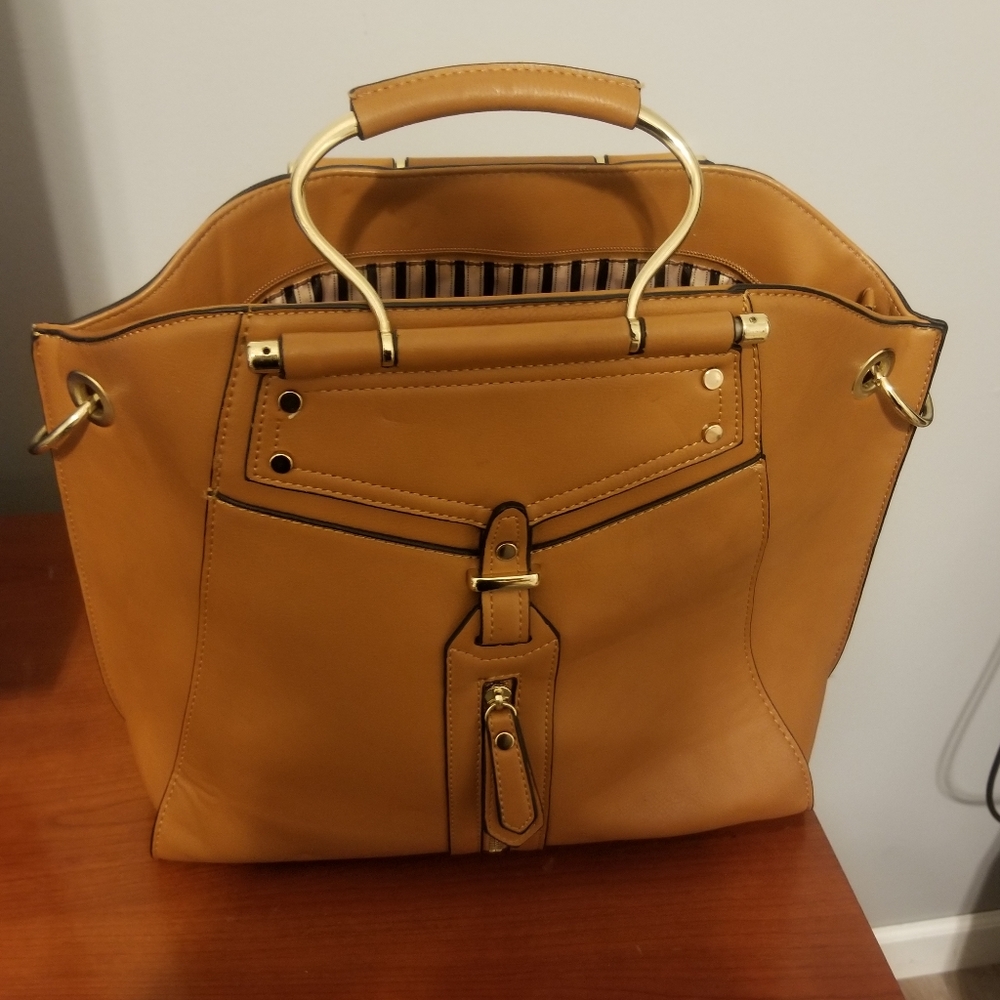 All leather purse